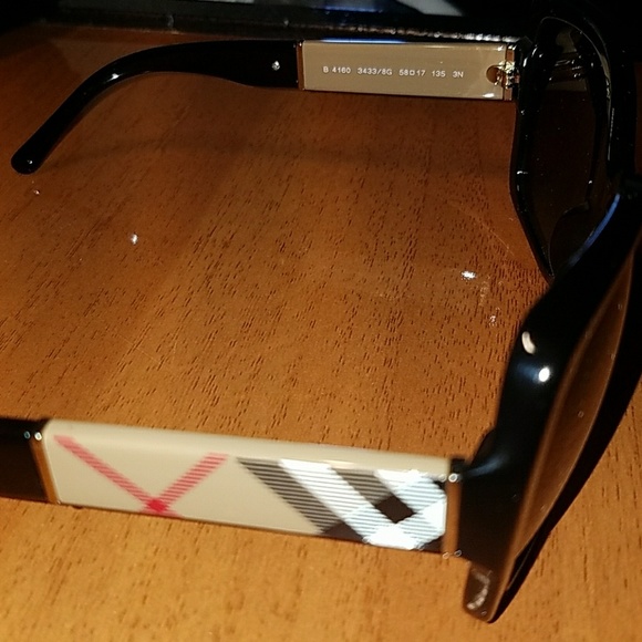 NWT Authentic Womens Burberry Square Sunglasses - Picture 5 of 8